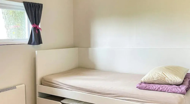 4 Person Holiday Home in Kopingebro, Rezerwuj Dom wakacyjny Hotele w Lagos z parkingiem, Parking