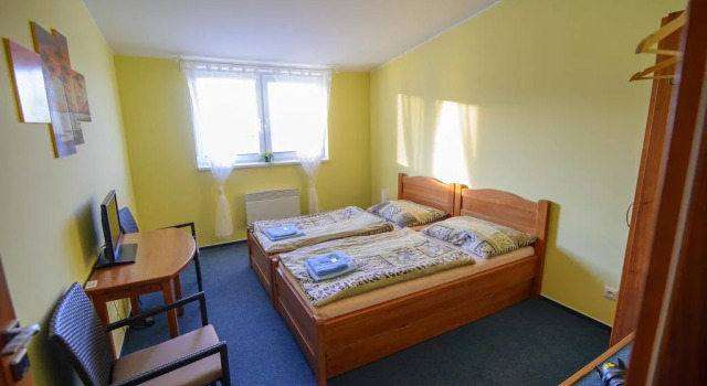 Penzion Dyje, Prenota Hotel Hotel a Moravia meridionale con parcheggio, Parcheggio