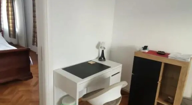 Apartament ultracentral lux, Забронировать Апартаменты/квартира Отели Арджеш с парковкой, Парковка