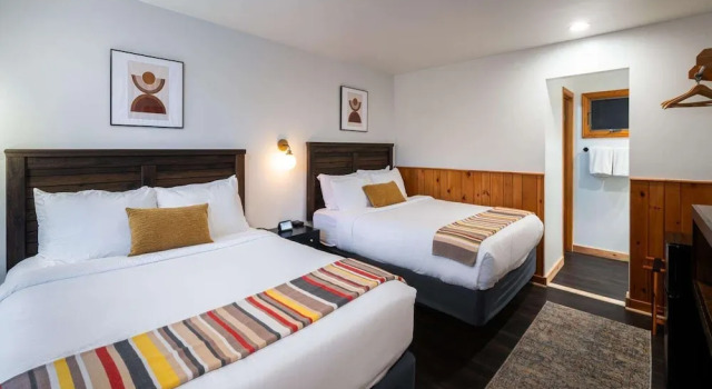 Четырёхместный номер Superior Town House Lodge