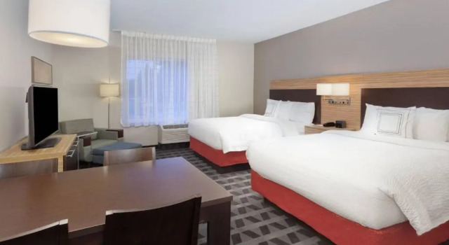 Четырёхместная студия TownePlace Suites by Marriott Montgomery EastChase