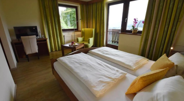 Hotel Restaurant Stigenwirth, Prenota Hotel Krakaubene 