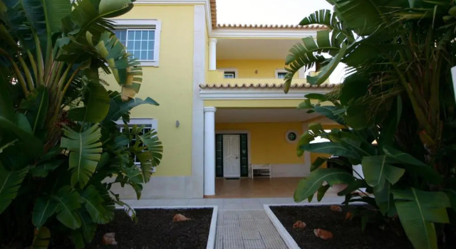 Villa Vista Mar Piscina Suites, Rezerwuj Willa Moncarapacho Sotavento