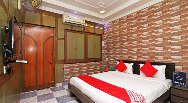 Oyo 17120 Somerest Guest House, Prenota Affittacamere Salt Lake City West Bengal