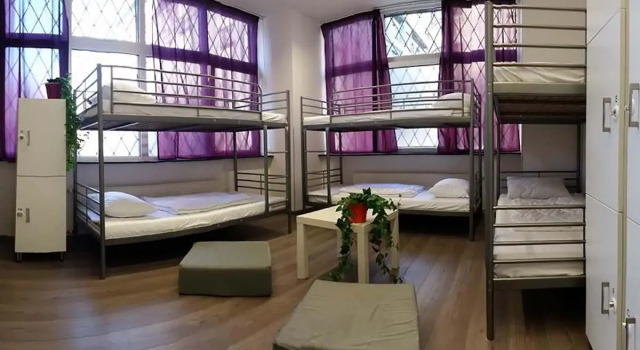 Кровать в общем номере Onefam Budapest