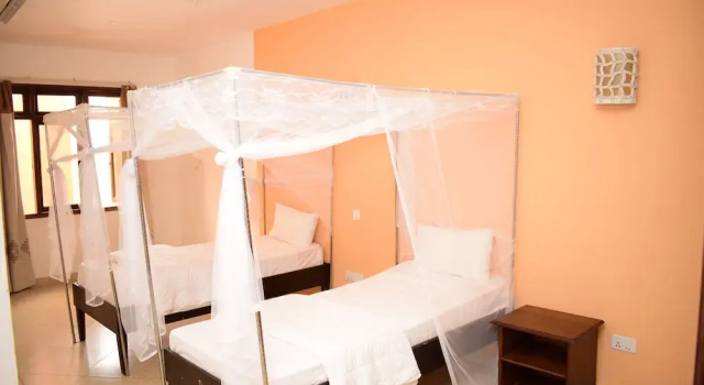 Sunrise View Beachfront Apartments, Book Apartment Hotels in Coast Region with Parking, Parking