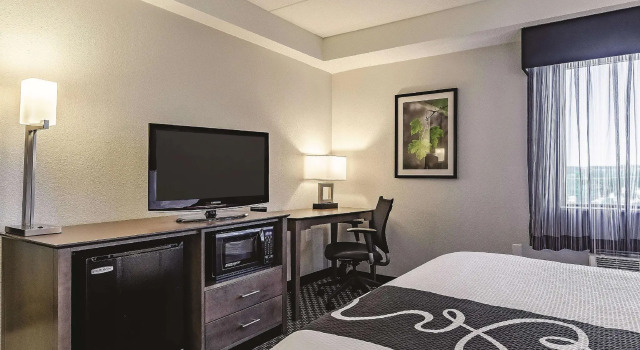 Номер Standard La Quinta by Wyndham Warwick Providence Airport