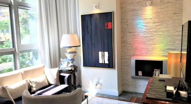 Люкс Deluxe MONDRIAN Luxury Suites & Apartments Krakow Old Town