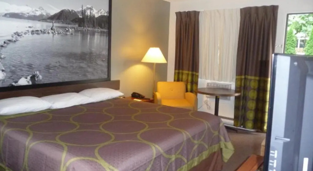 Студия Super 8 by Wyndham Kamloops East