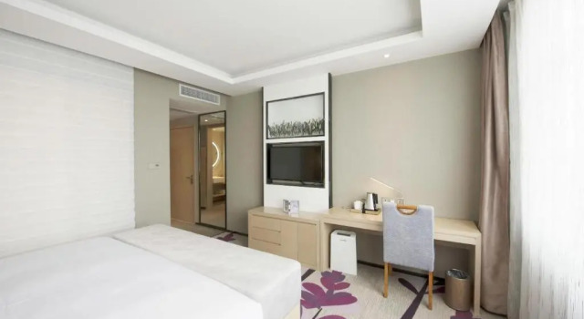 Двухместный люкс Deluxe с видом на улицу Lavande Hotel Zhongshan Shaxi