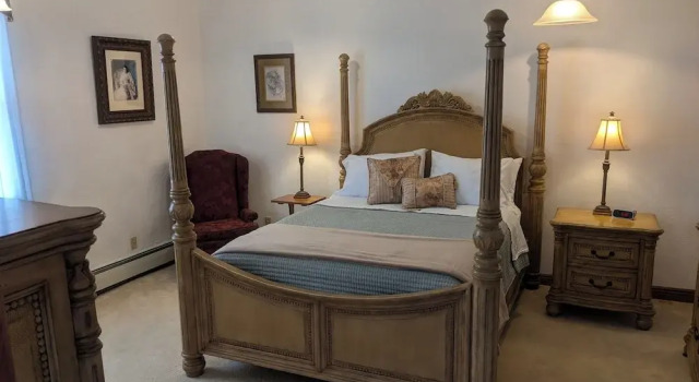 The Carriage House Inn Bed and Breakfast, Varaa Bed and Breakfast Hotellit Meadville aamiaisella, Aamiainen