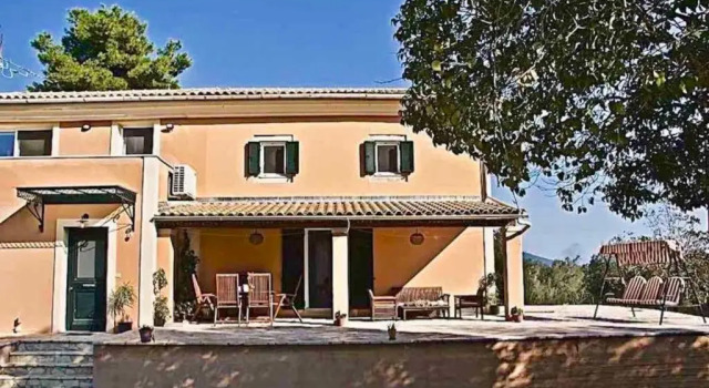 Ktima Loumoumba, Private Villa, Забронировать Вилла Виллы Гувья, Вилла
