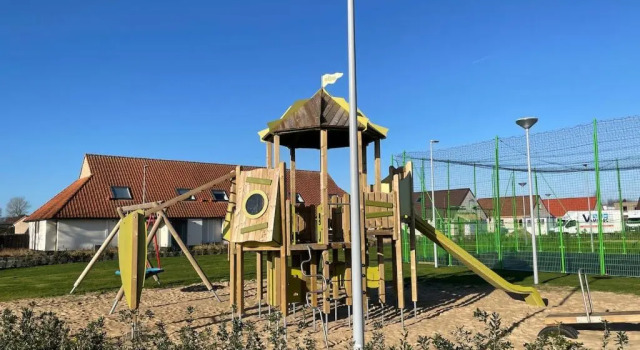 WH95 Gezellig vakantiehuisje -4p- met tuin en parking, Rezerwuj Hotel Hotele w Bruksela z parkingiem, Parking