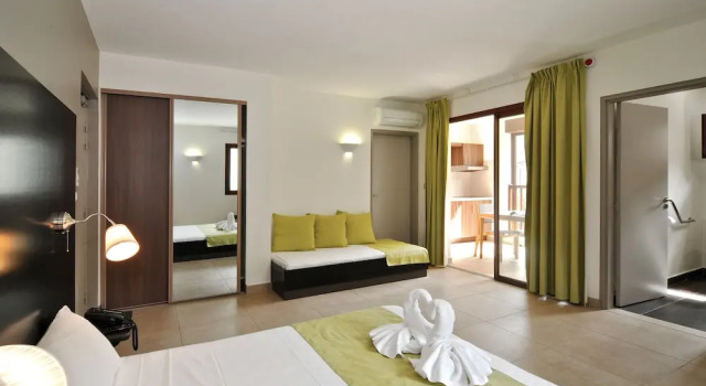 Студия Classic Tama Hotel
