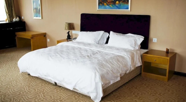 Zilongge Business Hotel