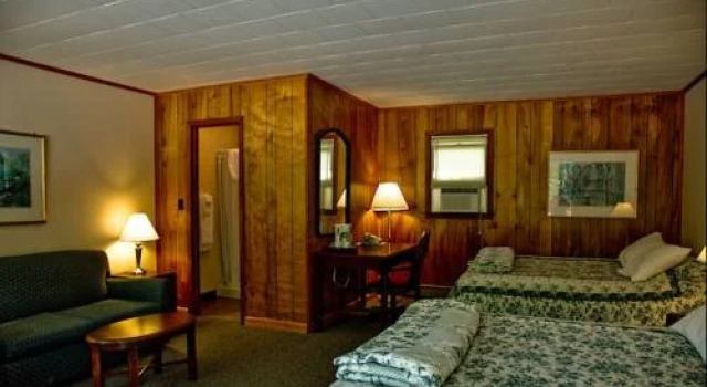 Bayview Inn Pub Willsboro, Buchen Sie Hotel  