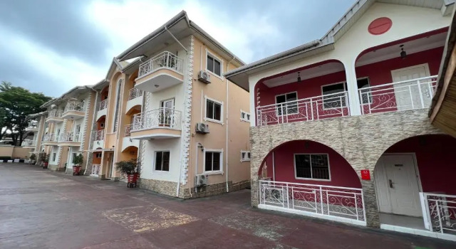Люкс AMPM Suites & Apartments International