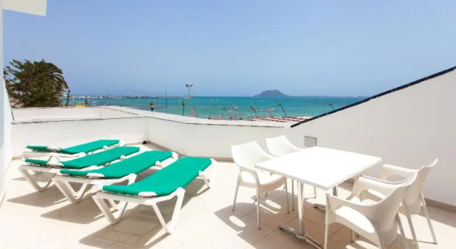 Апартаменты с 2 комнатами с балконом и с видом на море TAO Caleta Playa