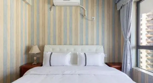 Люкс с 2 комнатами с балконом и с видом на море Cannes Time Seaview Inn
