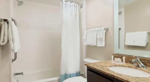 Люкс TownePlace Suites by Marriott Savannah Midtown