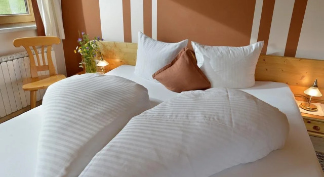 Pension Apart Garni Sonderbichlhof, Rezerwuj Hotel Fuegenberg Fügen
