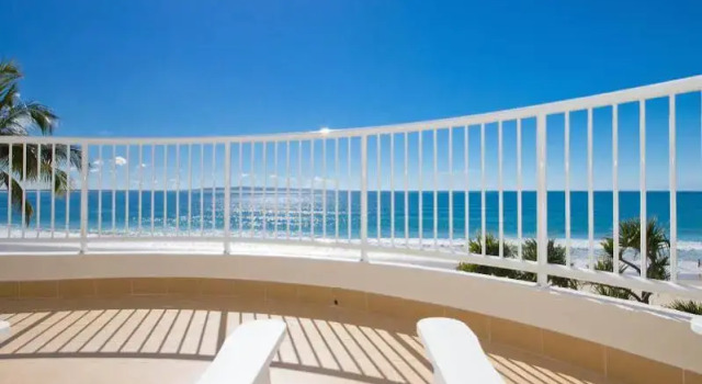 La Mer, Stunning Beachfront Designer Dream, Prenota Appartamento Hotel a Queensland con parcheggio, Parcheggio