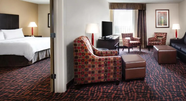 Люкс с 2 комнатами Holiday Inn Wichita East I-35 by IHG
