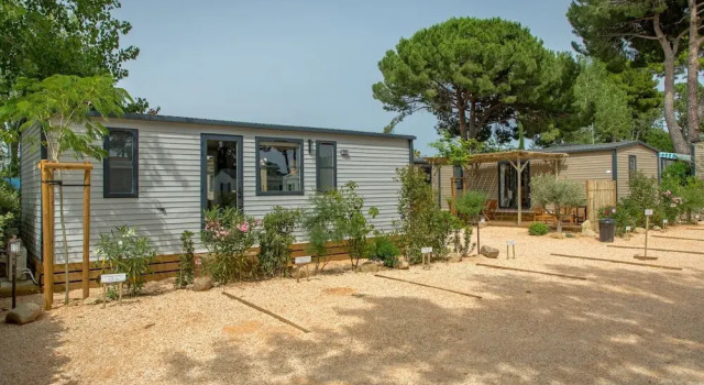 Mobile Home Near Beach