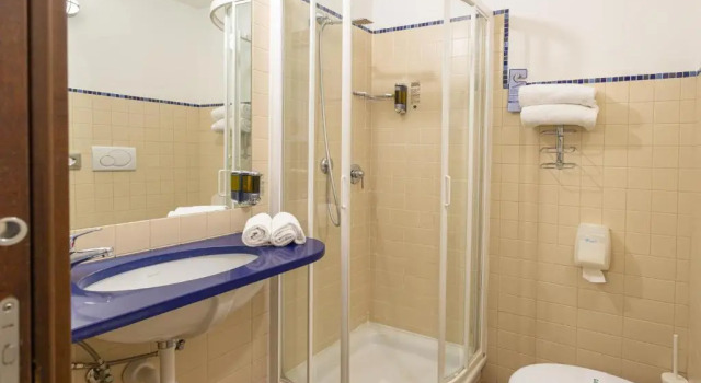 Трёхместный номер Hotel Urbani