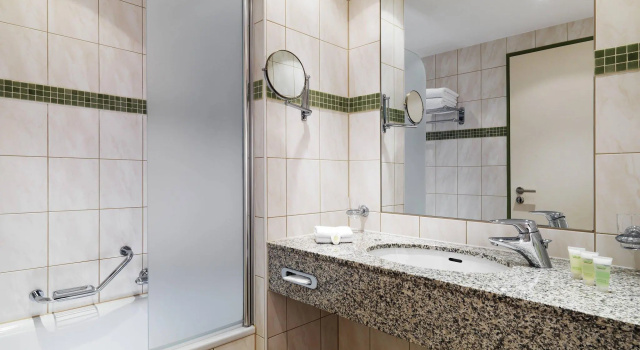 Deluxe Double room Courtyard by Marriott Berlin City Center