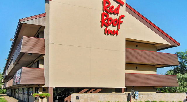 Четырёхместный номер Deluxe Red Roof Inn Toledo University