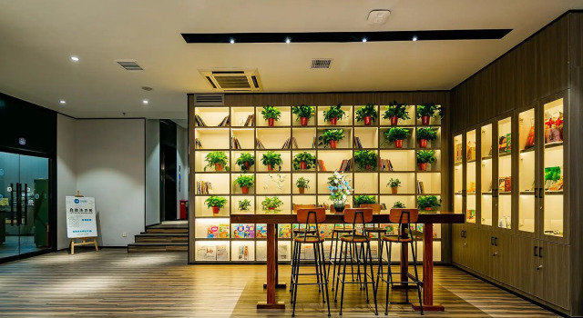 Hanting Hotel Xi'an Jiangong Road Airport Bus