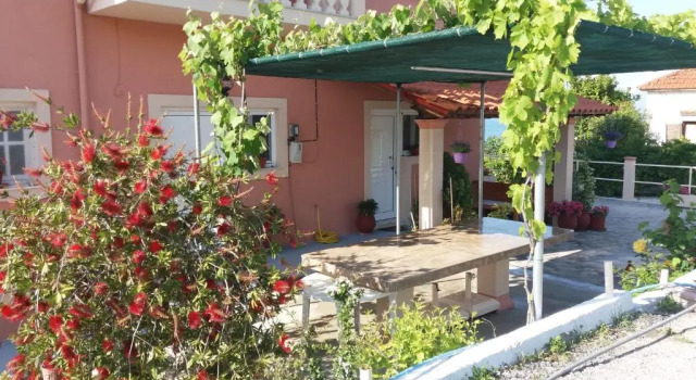 Lena Apartments