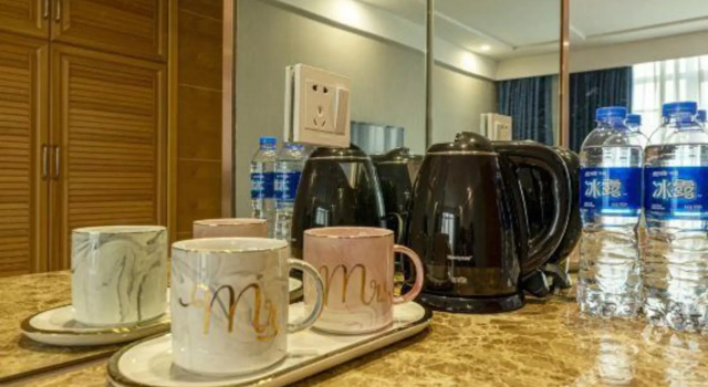 Yilin Youpin Hotel, Prenota Hotel Hotel a Ningbo con parcheggio, Parcheggio