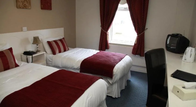 Dalton Inn Hotel, Buchen Sie Hotel Claremorris Mayo