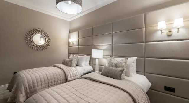 Luxury Georgian City Retreat 5-Star Location