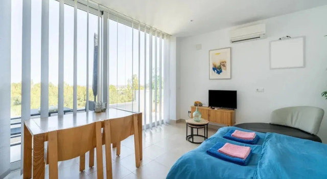 Modern Stay Near Monte Solana