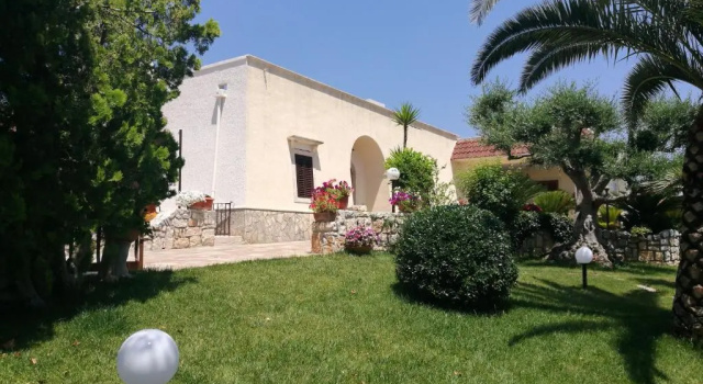 Holiday Home Cosimo, Забронировать Отель Отели Bari Province с бассейном, Бассейн