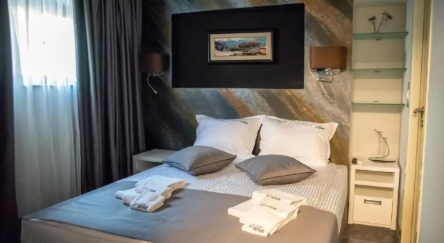Апартаменты Deluxe Boutique Guest house 7th Sense