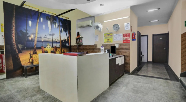 OYO Townhouse 764 Hotel Happy Keys Townhouse