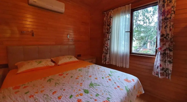 Семейное бунгало с балконом Oblomov Hotel