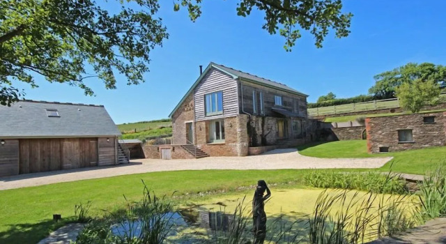 Higher Hill Barn