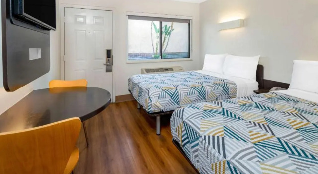 Четырёхместный номер Standard Vagabond Inn Santa Barbara, CA