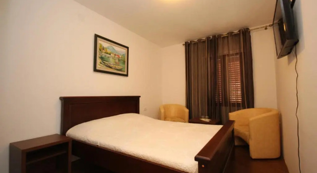Apartment Biba, Book Apartment Hotels in Bar County with Parking, Parking