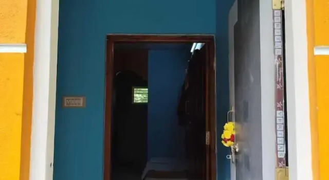Rising Surya Homestay, Prenota Hotel Hotel a Kushalnagar con parcheggio, Parcheggio