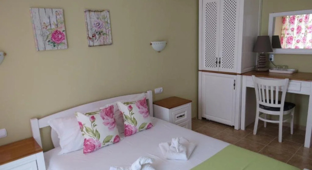 Family Hotel Sofi, Забронировать Отель Отели Созополь 3 звезды, 3*