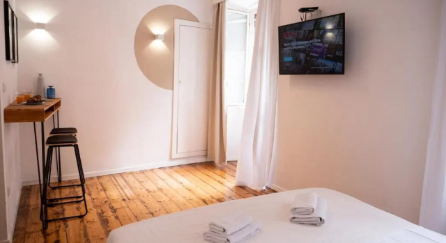 Студия Tower Square Apartments
