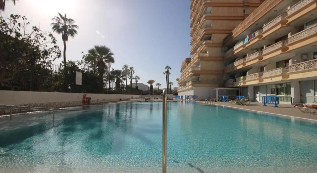 Апартаменты Apartment with terrace in Playa de Las Americas