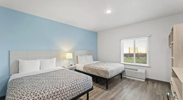Четырёхместный люкс Woodspring Suites Jackson Pearl I-20