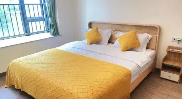 Семейный люкс с 2 комнатами Yuhai Qiji Seaview Holiday Homestay (Beihai Branch)